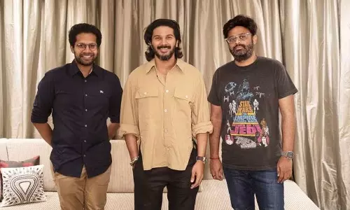 സീതാരാമത്തിന് ശേഷം ദുൽഖർ വീണ്ടും തെലുങ്കിൽ; ഇത്തവണ വാത്തി സംവിധായകനൊപ്പം സീതാരാമത്തിന് ശേഷം ദുൽഖർ വീണ്ടും തെലുങ്കിൽ; ഇത്തവണ വാത്തി സംവിധായകനൊപ്പം