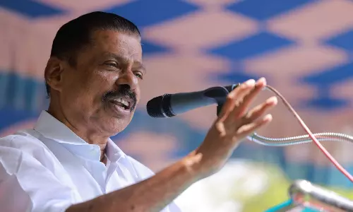 MV Govindan master, sfi, pm arsho MV Govindan master, sfi, pm arsho