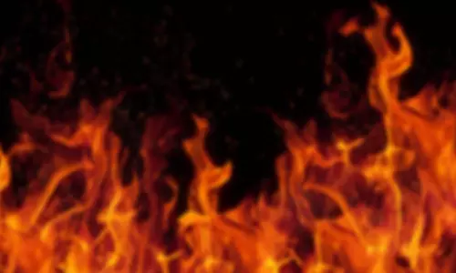 തിരുവനന്തപുരത്ത് യുവതിയെ വീടിനുള്ളില് പൊള്ളലേറ്റ മരിച്ച നിലയില് കണ്ടെത്തി തിരുവനന്തപുരത്ത് യുവതിയെ വീടിനുള്ളില് പൊള്ളലേറ്റ മരിച്ച നിലയില് കണ്ടെത്തി