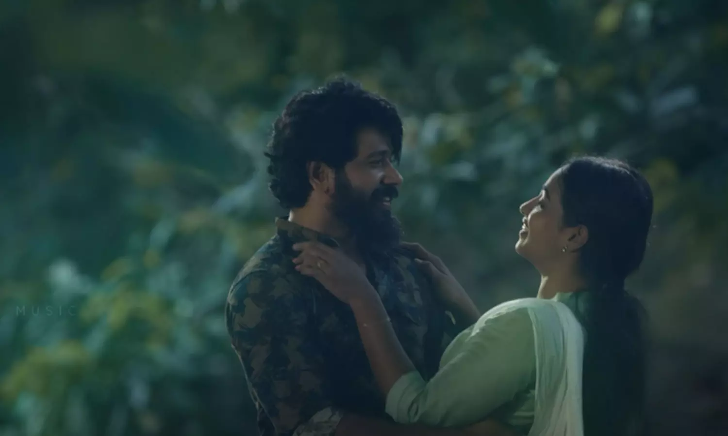 The second song from Aromalinte adya pranayam movie The second song from Aromalinte adya pranayam movie