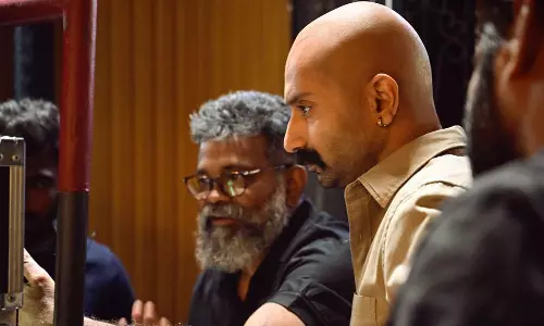 The fire will burst. Fahadhs location pic from Pushpa 2 has gone viral