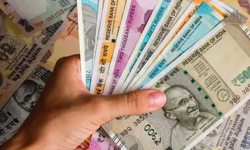 100 ന് മുകളിലുള്ള നോട്ടുകൾ തിരികെ വിളിക്കണം; ഹരജിയുമായി ബിജെപി നേതാവ് 100 ന് മുകളിലുള്ള നോട്ടുകൾ തിരികെ വിളിക്കണം; ഹരജിയുമായി ബിജെപി നേതാവ്