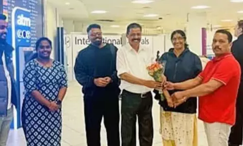 MV Govindan, London, Viral Photo, MV Govindan Master, എംവി ഗോവിന്ദന്‍, ലണ്ടന്‍, വൈറല്‍ ചിത്രം, ഗോവിന്ദന്‍ മാസ്റ്റര്‍