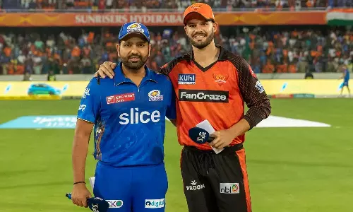 മുംബൈ ആദ്യം ബൗൾ ചെയ്യും, അത്താഴം മുടക്കാന്‍ ഹൈദരാബാദ്-ആദ്യ മരണപ്പോരിന് തുടക്കം