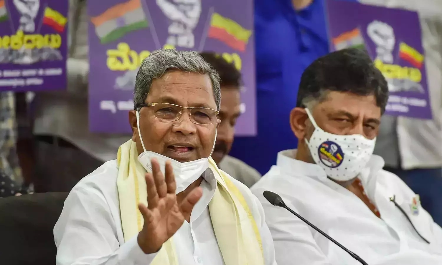 No flowers or shawl, you want to express love and respect, give books, karnataka cm Siddaramaiah , latest malayalam news No flowers or shawl, you want to express love and respect, give books, karnataka cm Siddaramaiah , latest malayalam news