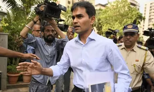 Bombay High Court Says Do not arrest Sameer Wankhede in bribery case