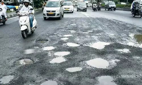 Pothole , Thane, eknath shinde