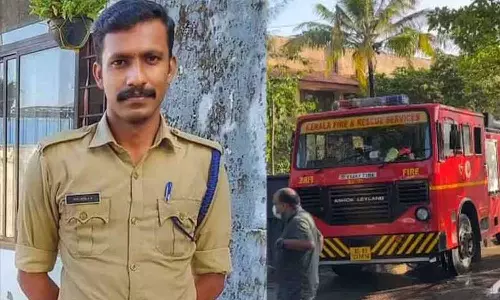 Kinfra fire: Govt to provide financial assistance to deceased Ranjith,കിൻഫ്ര തീപിടിത്തം: മരിച്ച രഞ്ജിത്തിന് സർക്കാർ ധനസഹായം നൽകും