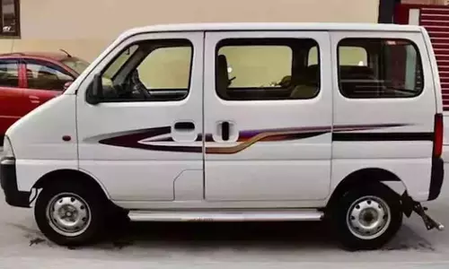 3 thieves go to steal van in Kanpur, realise none knows to drive This is what happened next