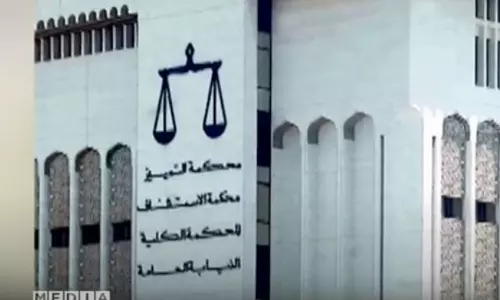 Order to return citizenship of three indigenous families in Kuwait