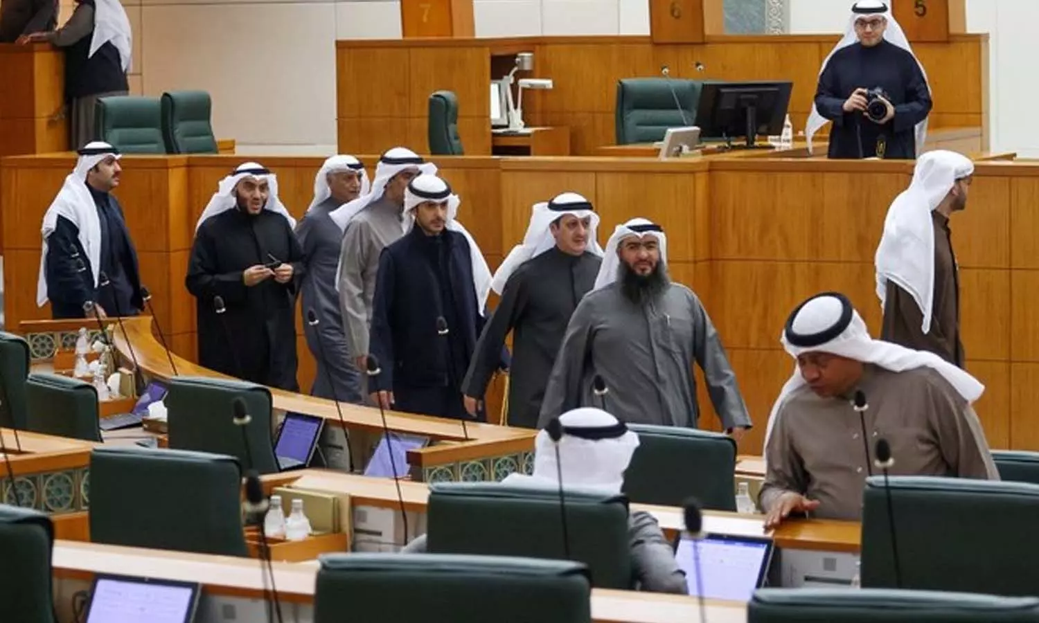 കുവൈത്ത് പൊതുതെരഞ്ഞെടുപ്പ്: പ്രചാരണ ചൂടിൽ സോഷ്യൽ മീഡിയയും കുവൈത്ത് പൊതുതെരഞ്ഞെടുപ്പ്: പ്രചാരണ ചൂടിൽ സോഷ്യൽ മീഡിയയും