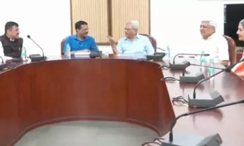 cpim extends support to aap to fight against central govt ordinance