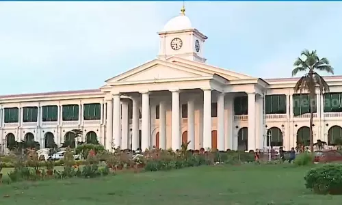 retirement,govt employees,government will borrow Rs 2,000 crore huge  retirement of employees,latest malayalam news,സര്‍ക്കാര്‍ ജീവനക്കാരുടെ കൂട്ട വിരമിക്കല്‍; ബാധ്യത നേരിടാന്‍  കടമെടുക്കുന്നത് 2,000 കോടി