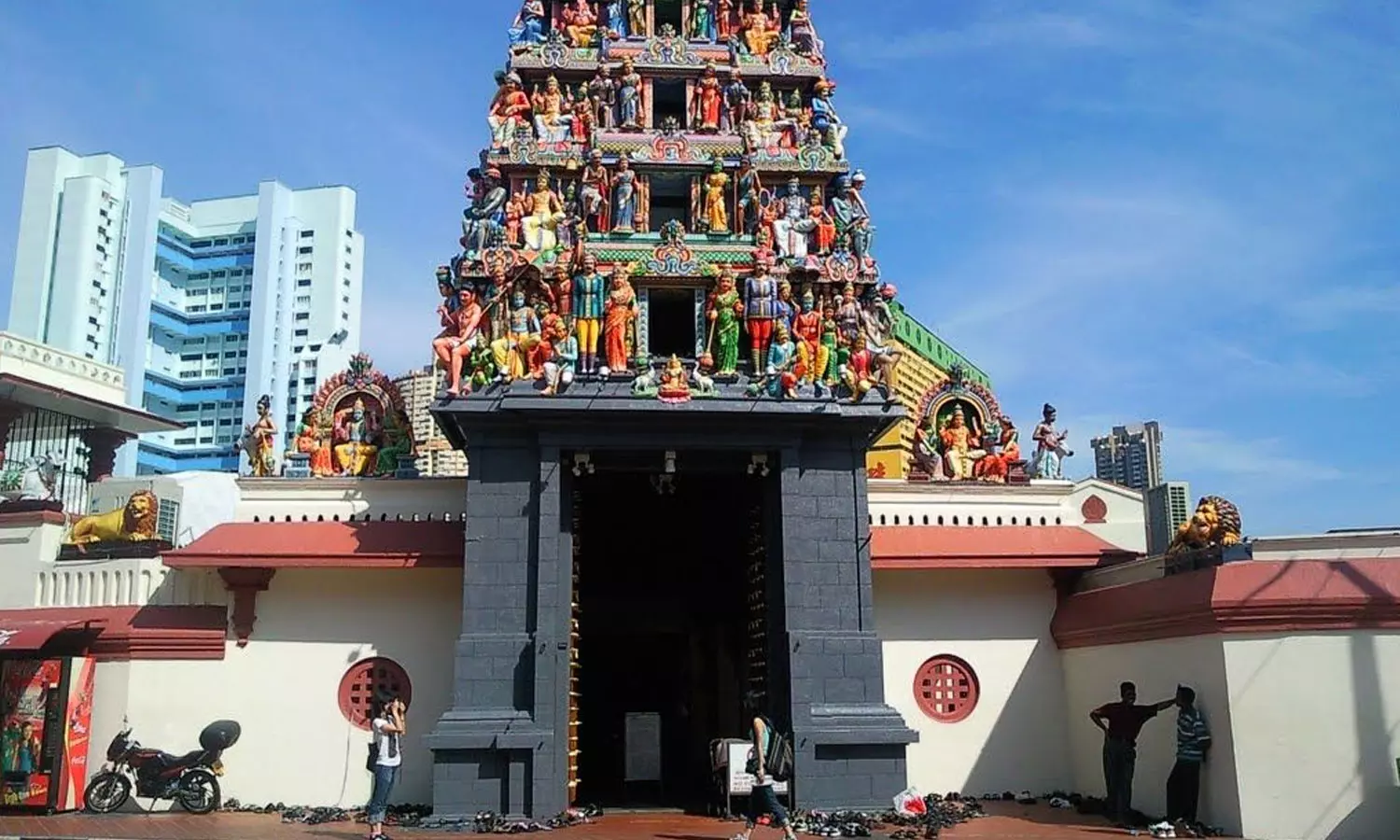 Indian priest sentenced 6 years for pawning temple jewellery in Singapore