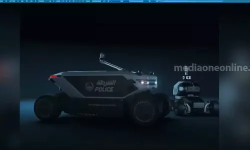 ദുബൈ പൊലീസിന്റെ സ്വയം നിയന്ത്രിത നിരീക്ഷണ വാഹനങ്ങൾ ഈ വർഷം അവസാനത്തോടെ നിരത്തിലിറങ്ങും