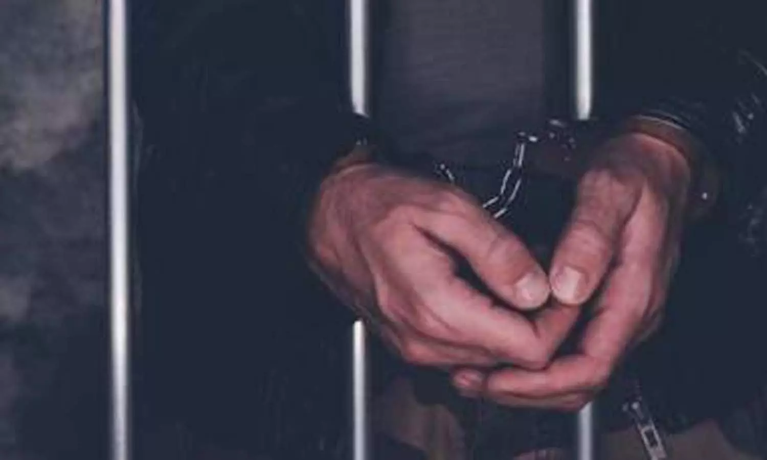 വിദ്യാർത്ഥിനിയെ മയക്കുമരുന്ന് നൽകി പീഡിപ്പിച്ച സംഭവം; പ്രതിക്കെതിരെ ബലാത്സംഗക്കുറ്റം ചുമത്തി വിദ്യാർത്ഥിനിയെ മയക്കുമരുന്ന് നൽകി പീഡിപ്പിച്ച സംഭവം; പ്രതിക്കെതിരെ ബലാത്സംഗക്കുറ്റം ചുമത്തി