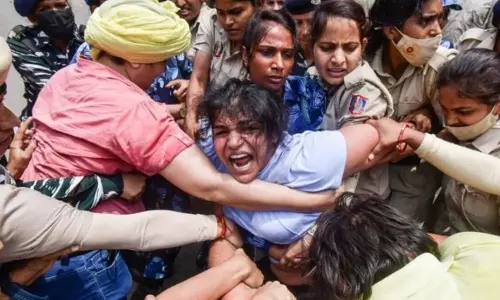 wrestlers protest, wcc, wrestlers protest, wcc,