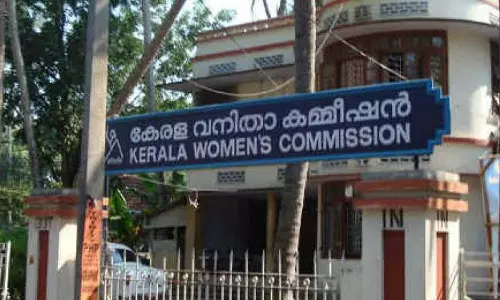 domestic violence in perumbavoor: Womens Commission take strict action against the culprits,ഭർതൃഗൃഹത്തിൽ യുവതിക്ക് പൊള്ളലേറ്റ സംഭവം: കുറ്റകർക്കെതിരെ കർശന നടപടിയെടുക്കുമെന്ന് വനിതാ കമ്മീഷൻ,mediaone impact