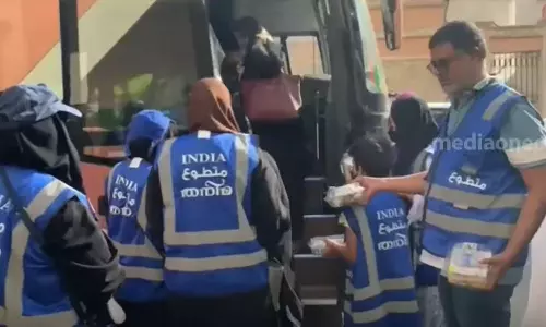 Volunteer groups are active for Hajj pilgrims in mecca