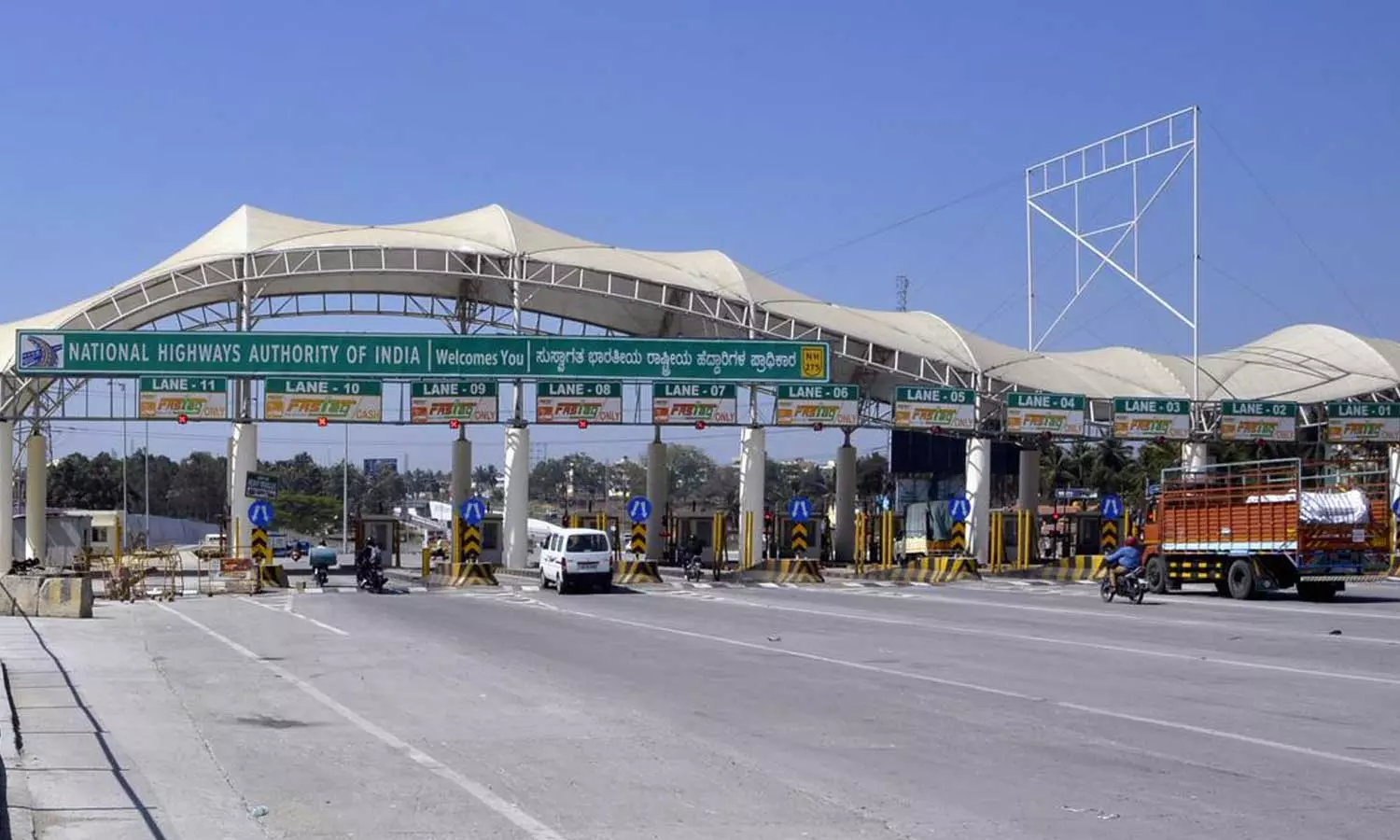 toll plaza murder, Bengaluru-Mysuru Expressway, Sheshagirihalli, Ramanagar, Karnataka, Car driver beaten to death by toll staff in Karnataka toll plaza murder, Bengaluru-Mysuru Expressway, Sheshagirihalli, Ramanagar, Karnataka, Car driver beaten to death by toll staff in Karnataka