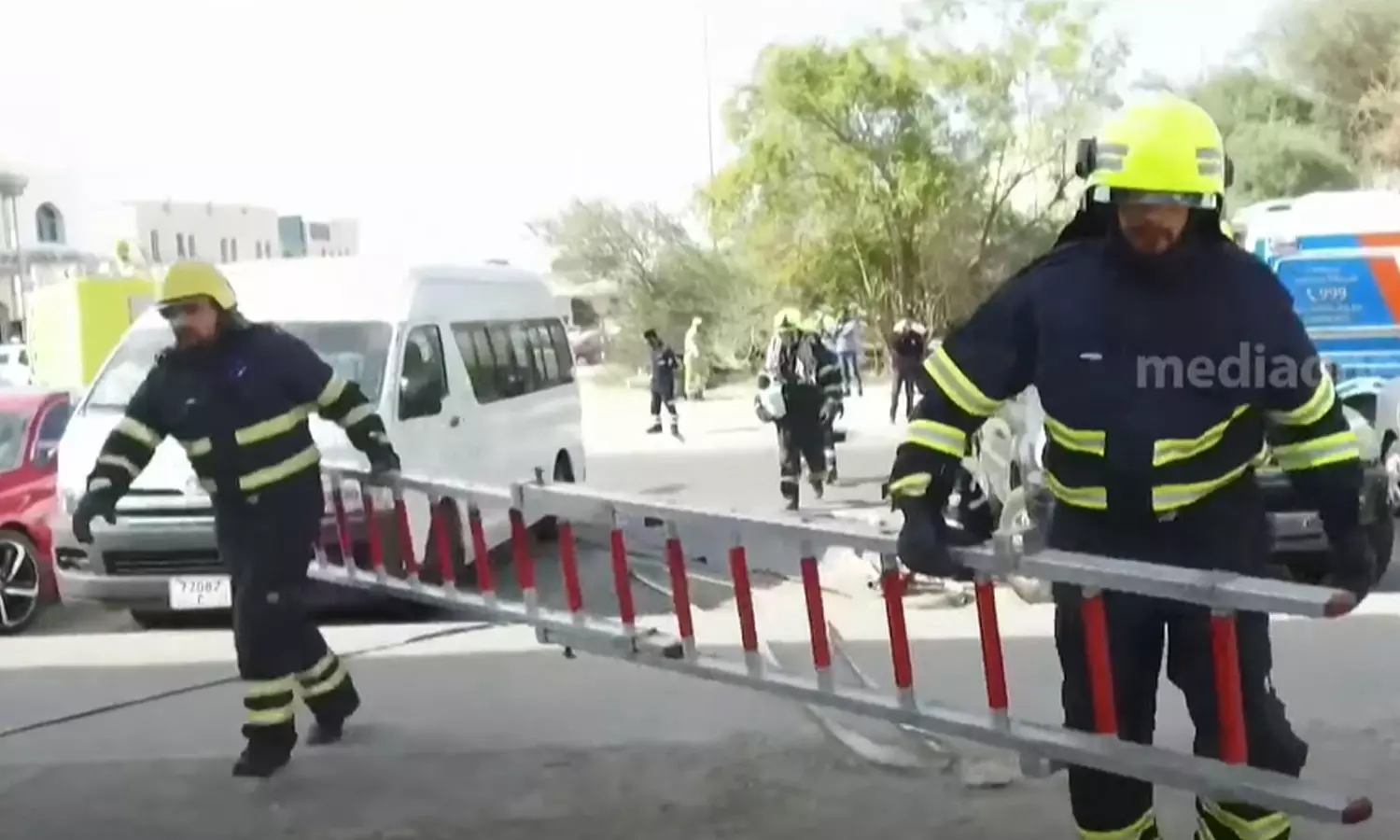 Those who gather in accident spots will be fined: Warns Abu Dhabi Police Those who gather in accident spots will be fined: Warns Abu Dhabi Police