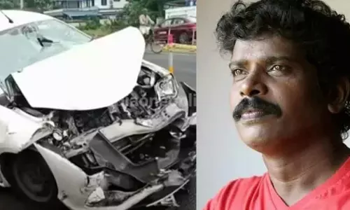 kollam sudhi at front seat while accident happened