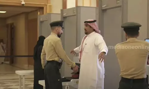 Smart tables for baggage check in Saudi airports