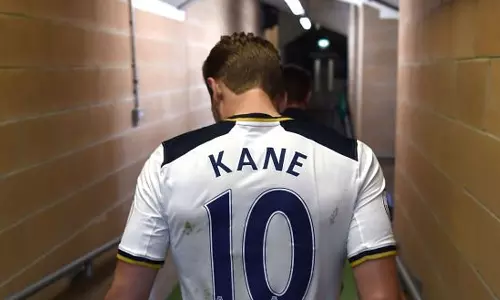 ഇംഗ്ലീഷ് സൂപ്പർ താരത്തിനു വേണ്ടി പിടിവലി മുറുകുന്നു; മാഞ്ചസ്റ്ററിനു പുറമെ റയലും കളത്തിൽ