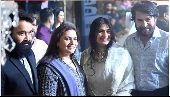 Mammootty-mohanlal family photo Mammootty-mohanlal family photo