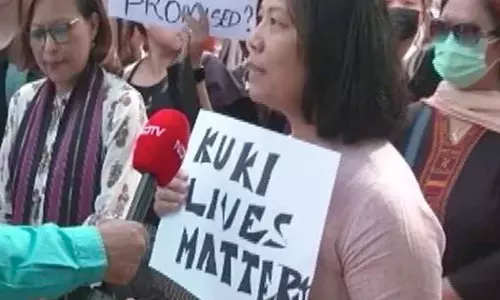 Manipurs Kuki Women Protest Outside Amit Shahs Home Amid Violence