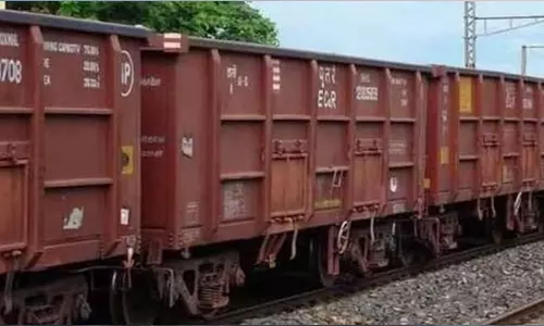 ഒഡീഷയിൽ ഗുഡ്‌സ് ട്രെയിൻ അപകടം; നാല് തൊഴിലാളികള്‍ മരിച്ചു