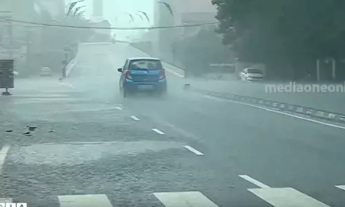 monsoon kerala,It is raining in Kerala; Yellow alert in six districts,കേരളത്തിൽ മഴ കനക്കുന്നു; ആറ് ജില്ലകളിൽ യെല്ലോ അലർട്ട്,latest malayalam news,കാലവര്‍ഷം,മഴക്കാലം,കേരളത്തില്‍ കാലവര്‍ഷം