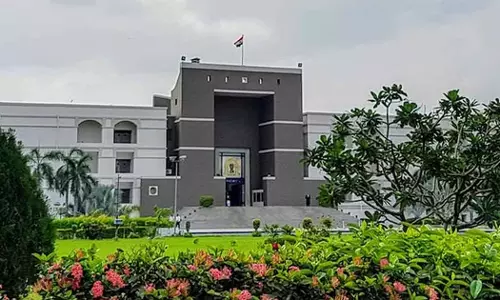 പെണ്‍കുട്ടികള്‍ 17 വയസ്സിനുള്ളില്‍ കുഞ്ഞിന് ജന്മം നല്‍കുന്ന കാലമുണ്ടായിരുന്നു, മനുസ്മൃതി വായിക്കൂ:  ഗുജറാത്ത് ഹൈക്കോടതി