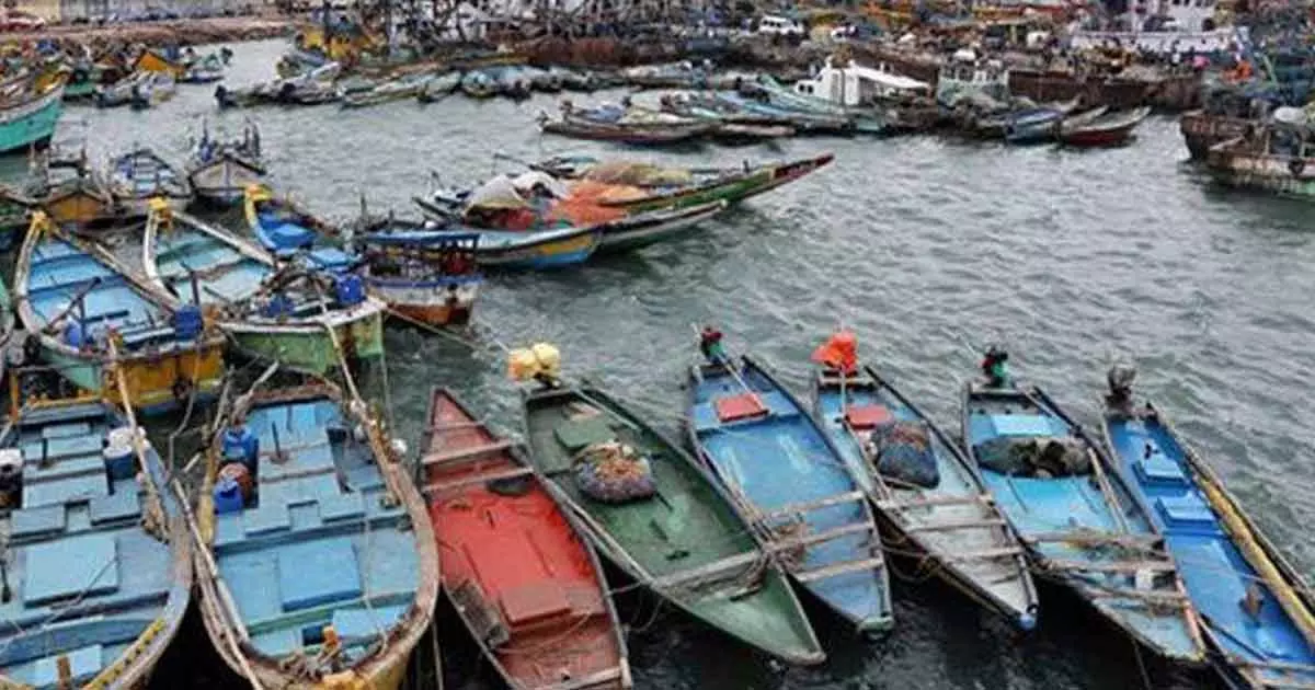52 day trawling ban in Kerala today midnight begins 52 day trawling ban in Kerala today midnight begins