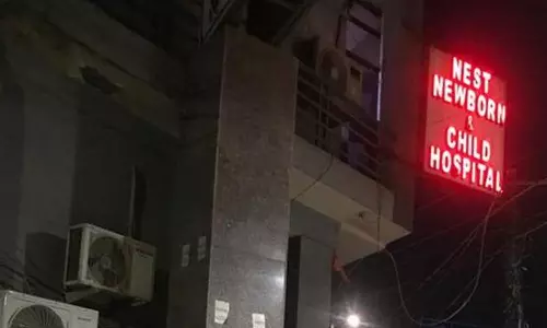 Fire at delhi hospital for newborn