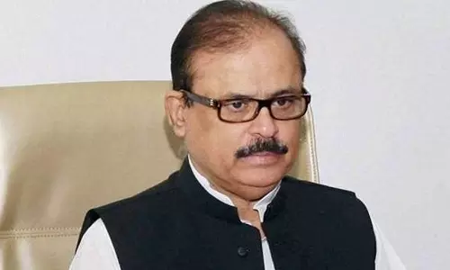 Reorganization issue in congress,: Tariq Anwar to Kerala, congress group fight, groups against vd satheeshan, latest malayalam news, കോൺഗ്രസിൽ പുനഃസംഘടനാ , താരിഖ് അൻവർ കേരളത്തിലേക്ക്, കോൺഗ്രസ് ഗ്രൂപ്പ് വഴക്ക്, വിഡി സതീശനെതിരെയുള്ള ഗ്രൂപ്പുകൾ, ഏറ്റവും പുതിയ മലയാളം വാർത്തകൾ
