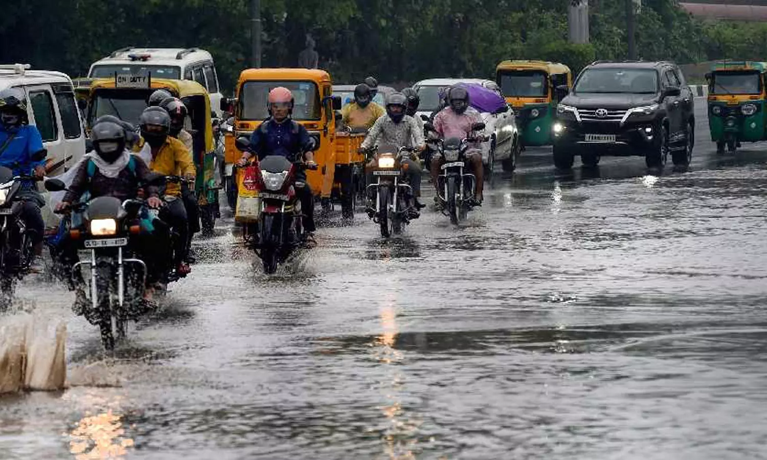 Monsoon will intensify from today, Yellow alert in four districts today, yellow alert in kerala, today rain, latest malayalam news,കാലവർഷം ഇന്ന് മുതൽ ശക്തമാകും, നാല് ജില്ലകളിൽ ഇന്ന് യെല്ലോ അലർട്ട്, കേരളത്തിൽ യെല്ലോ അലർട്ട്, ഇന്ന് മഴ, ഏറ്റവും പുതിയ മലയാളം വാർത്തകൾ Monsoon will intensify from today, Yellow alert in four districts today, yellow alert in kerala, today rain, latest malayalam news,കാലവർഷം ഇന്ന് മുതൽ ശക്തമാകും, നാല് ജില്ലകളിൽ ഇന്ന് യെല്ലോ അലർട്ട്, കേരളത്തിൽ യെല്ലോ അലർട്ട്, ഇന്ന് മഴ, ഏറ്റവും പുതിയ മലയാളം വാർത്തകൾ