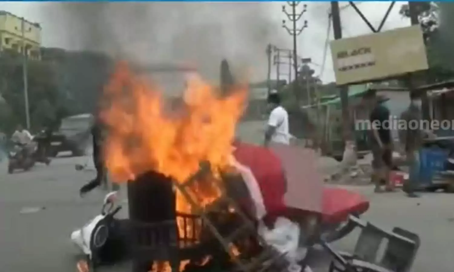 Manipur violence,Ten Kuki MLAs from Manipur ,Insurgency in Manipur will not let up; Kuki MLAs to Delhi,latest national news,മണിപ്പൂരില് കലാപത്തിന് അയവില്ല; കുക്കി എം.എൽ.എമാർ ഡൽഹിയിലേക്ക് Manipur violence,Ten Kuki MLAs from Manipur ,Insurgency in Manipur will not let up; Kuki MLAs to Delhi,latest national news,മണിപ്പൂരില് കലാപത്തിന് അയവില്ല; കുക്കി എം.എൽ.എമാർ ഡൽഹിയിലേക്ക്