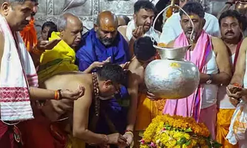 d k shivakumar visits Temples In Poll Bound Madhya Pradesh