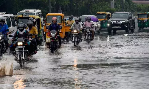 Monsoon will intensify from today, Yellow alert in four districts today, yellow alert in kerala, today rain, latest malayalam news,കാലവർഷം ഇന്ന് മുതൽ ശക്തമാകും, നാല് ജില്ലകളിൽ ഇന്ന് യെല്ലോ അലർട്ട്, കേരളത്തിൽ യെല്ലോ അലർട്ട്, ഇന്ന് മഴ, ഏറ്റവും പുതിയ മലയാളം വാർത്തകൾ
