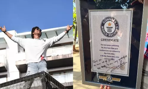 Shah rukh khans signature pose bags guinness record
