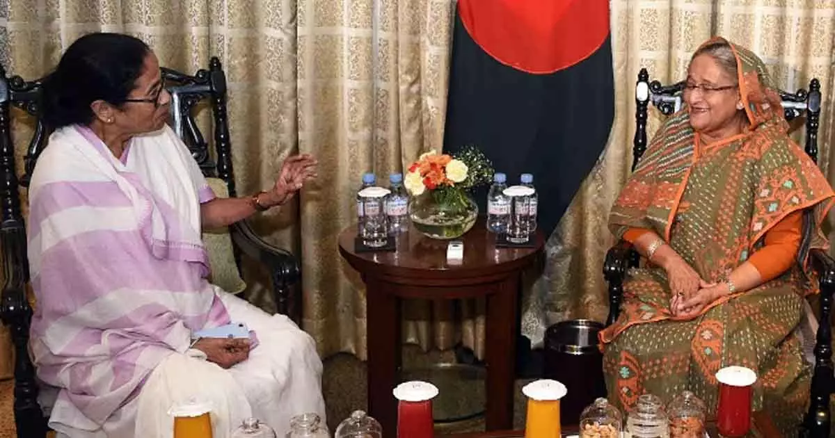 Bangladesh PM Sends 600 Kg Mangoes As Gift To Mamata Banerjee Bangladesh PM Sends 600 Kg Mangoes As Gift To Mamata Banerjee