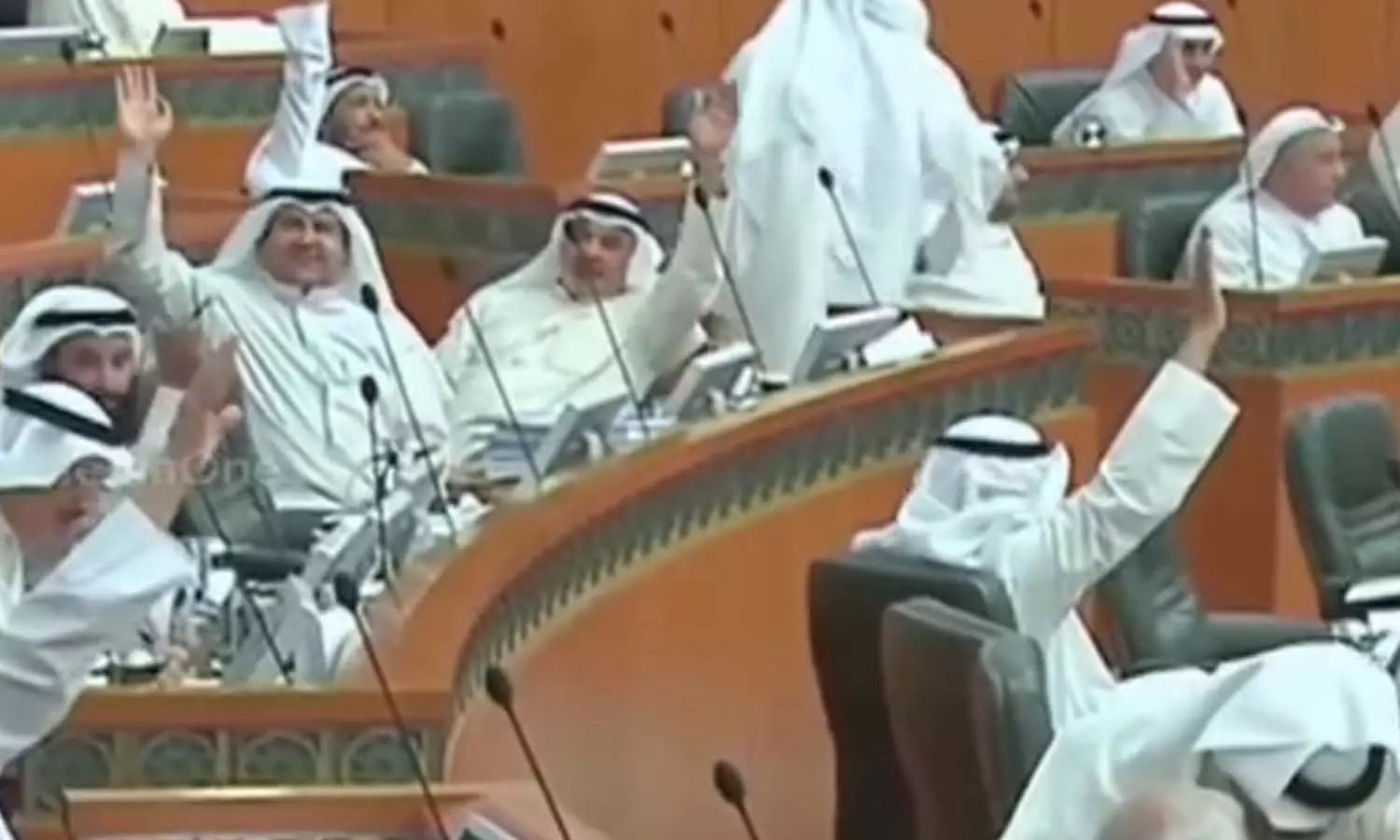 കുവൈത്ത് മന്ത്രിസഭാ രൂപീകരണം; ചർച്ചകൾ പുരോഗമിക്കുന്നു, കിരീടാവകാശി പ്രധാനമന്ത്രിമാരുമായി ചർച്ച നടത്തി കുവൈത്ത് മന്ത്രിസഭാ രൂപീകരണം; ചർച്ചകൾ പുരോഗമിക്കുന്നു, കിരീടാവകാശി പ്രധാനമന്ത്രിമാരുമായി ചർച്ച നടത്തി