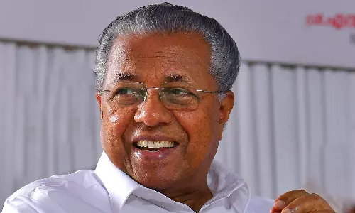 ഭരണനേട്ടങ്ങൾ ജനങ്ങളിലേക്കെത്തിക്കാൻ മുഖ്യമന്ത്രിയും മന്ത്രിമാരും ജില്ലകളിലേക്ക് ഭരണനേട്ടങ്ങൾ ജനങ്ങളിലേക്കെത്തിക്കാൻ മുഖ്യമന്ത്രിയും മന്ത്രിമാരും ജില്ലകളിലേക്ക്