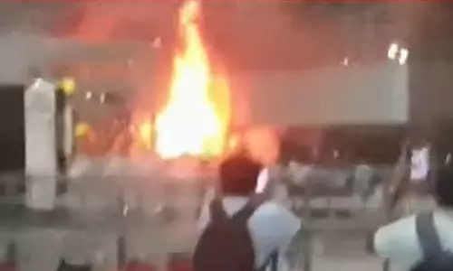 കൊൽക്കത്ത വിമാനത്താവളത്തിൽ തീപിടിത്തം