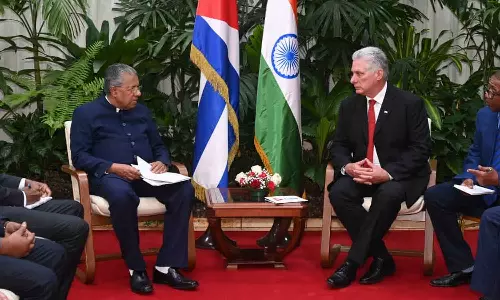 kerala cm meets cuban president
