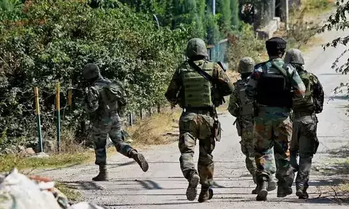 ജമ്മു കശ്മീരിൽ പൊലീസ് അഞ്ച് ഭീകരരെ വധിച്ചു ജമ്മു കശ്മീരിൽ പൊലീസ് അഞ്ച് ഭീകരരെ വധിച്ചു