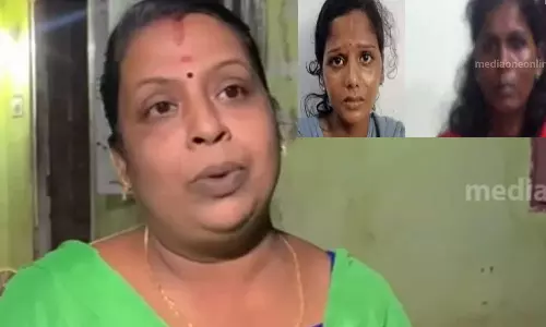 ബസ് യാത്രക്കിടെ പഴ്‌സിൽ നിന്നും പണം മോഷ്ടിച്ചു; പ്രതികളെ സിനിമാ സ്‌റ്റൈലിൽ പിടികൂടി വീട്ടമ്മ