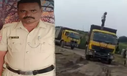 Sand mafia killed the head constable with a truck at Narayanapur, in Kalaburagi district, Karnataka, Sand mafia killed the police, Sand mafia drove truck over the head constable