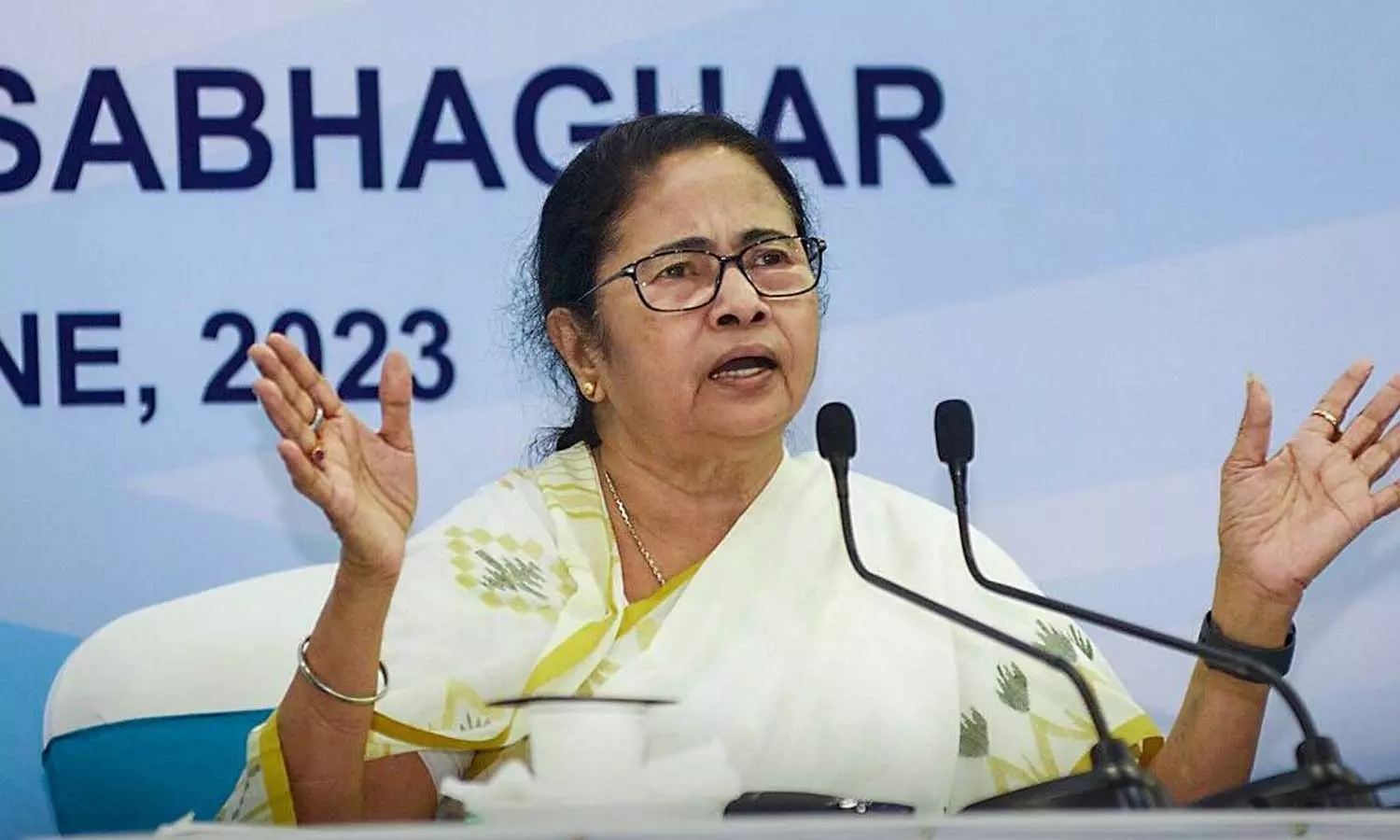 തദ്ദേശ തെരഞ്ഞെടുപ്പിനിടെ സംഘർഷം; ബംഗാളിൽ നാലുപേർ കൊല്ലപ്പെട്ടു